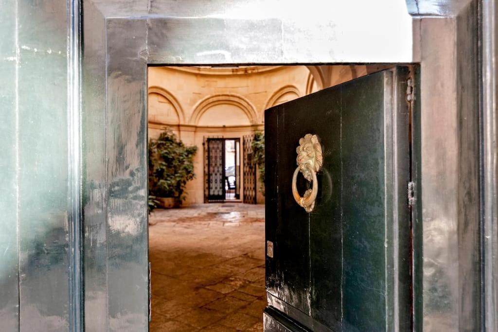 Casa Vacanze De Mari Lecce Dış mekan fotoğraf